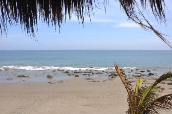 Despedida com sol da bela praia de Mancora, no litoral norte do Peru